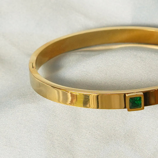 Classic Emerald Accent Bangle