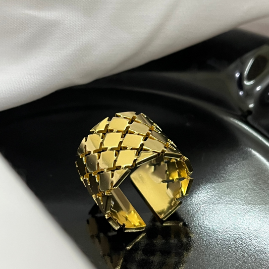 Interlock Adjustable Ring