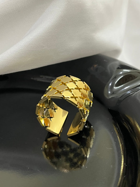 Interlock Adjustable Ring