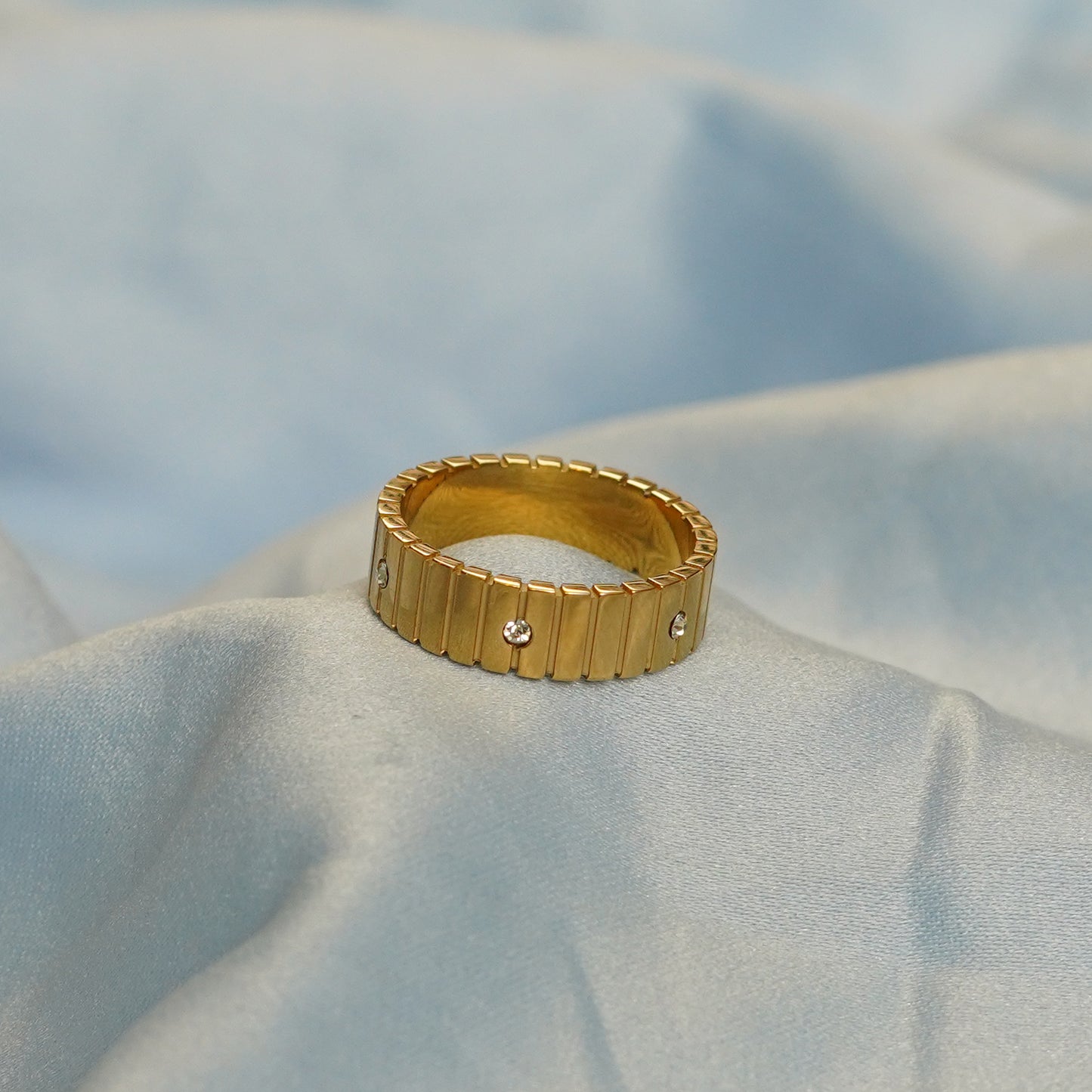 Classic Sparkling Stone Accent