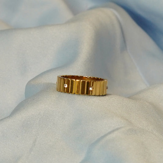 Classic Sparkling Stone Accent