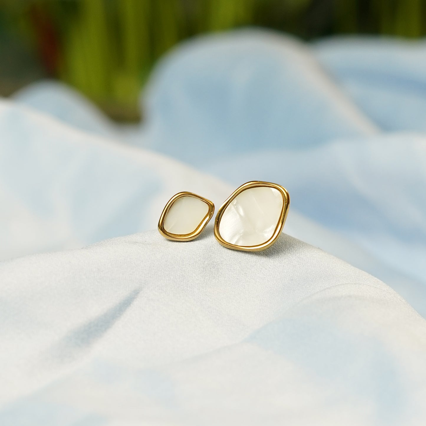 Dual Mother-of-Pearl Accents Adjustable