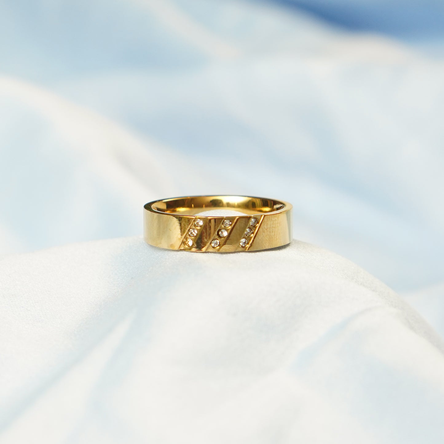 Embedded Crystals Ring 316L