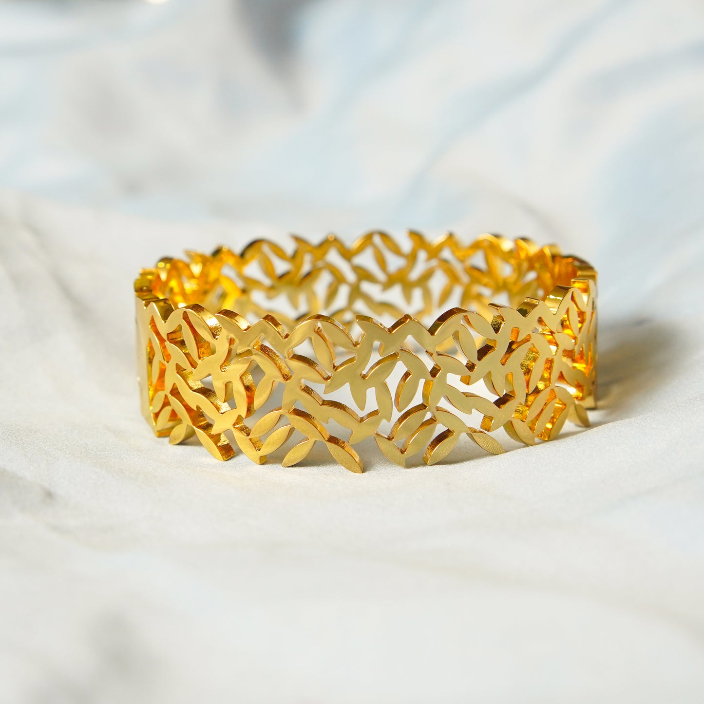 Verdura Luxe Leaf Cuff 316L