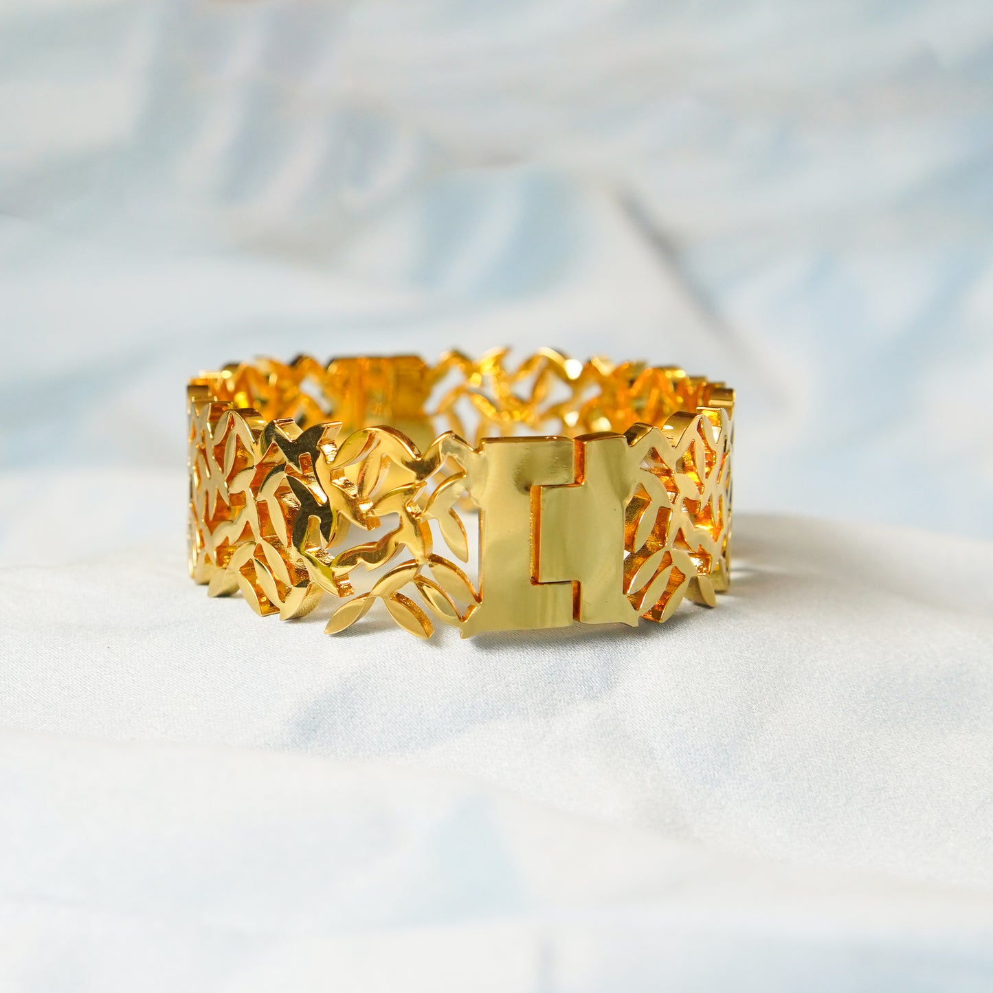 Verdura Luxe Leaf Cuff 316L
