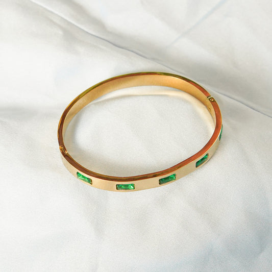 Elegent Bangle Emerald-Cut Green Stones