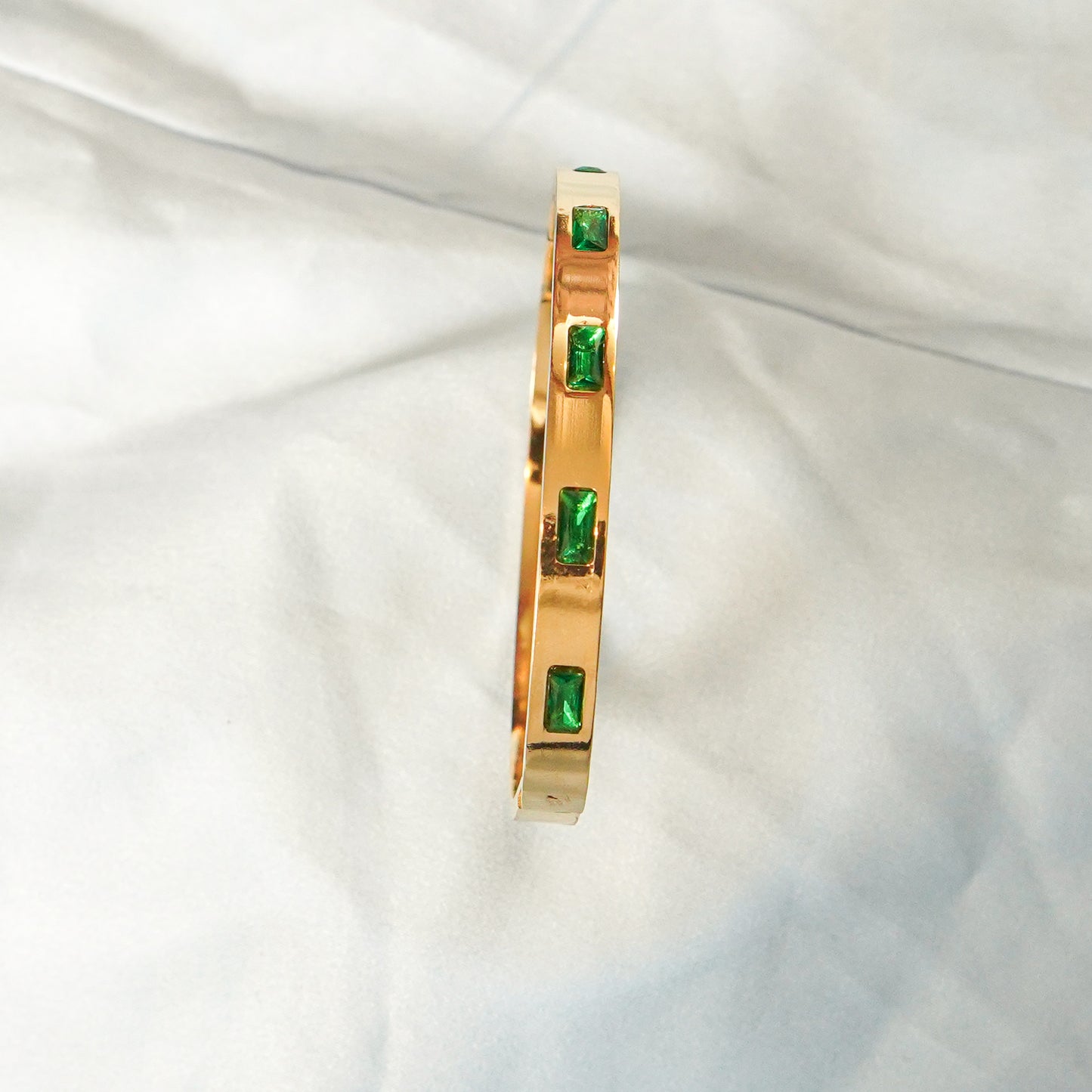Elegent Bangle Emerald-Cut Green Stones