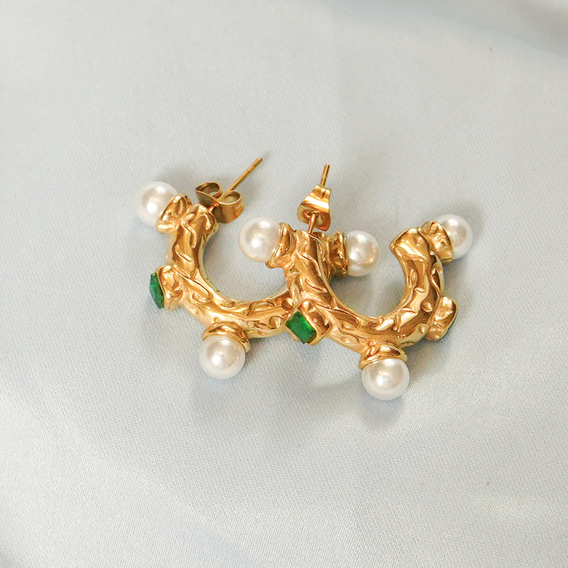 Green Accents Pearl Detailing Earring