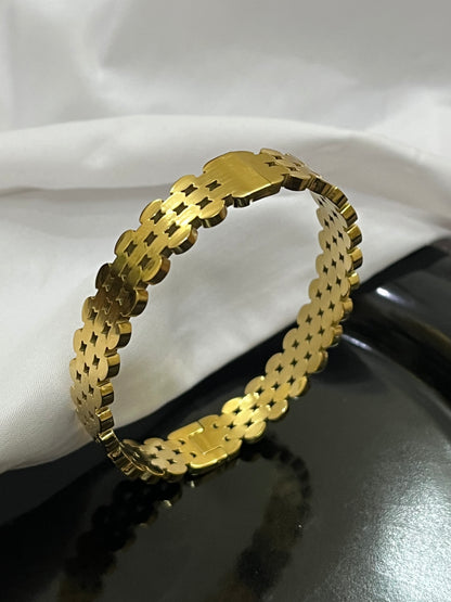 Vintage Italian Bangle